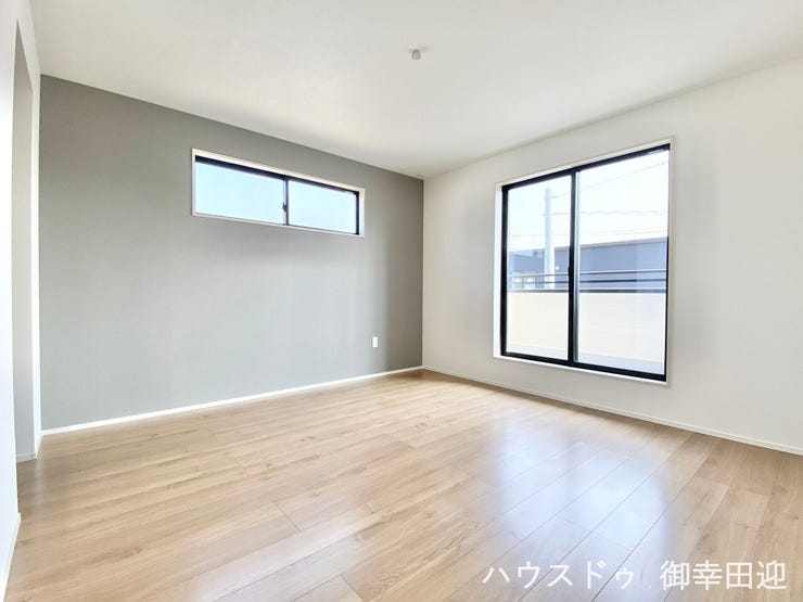 ■2階8.5帖洋室■心からリラックスできる静けさ、上質な眠りで、毎日をリセットします。明日への活力を養う空間です。