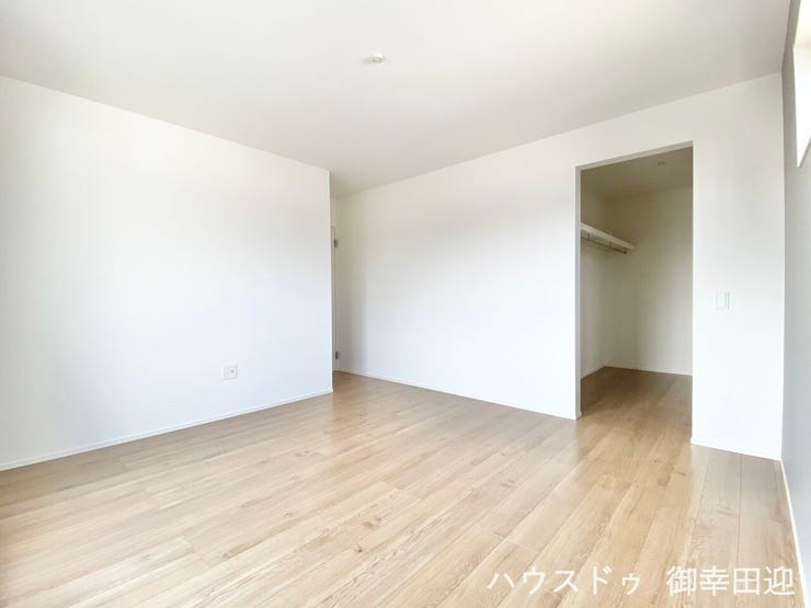 ■2階8.5帖洋室■心からリラックスできる静けさ、上質な眠りで、毎日をリセットします。明日への活力を養う空間です