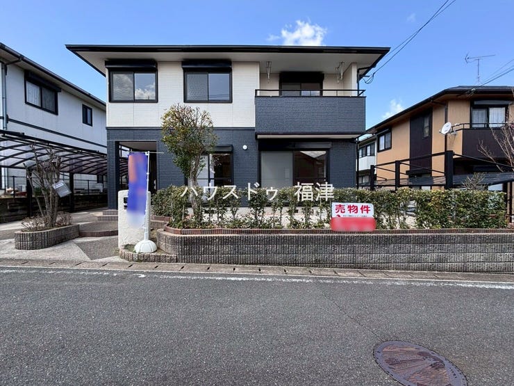 2026年3月 撮影♪
ホームページには計46枚の写真を掲載中♪
《古賀市久保 中古戸建》