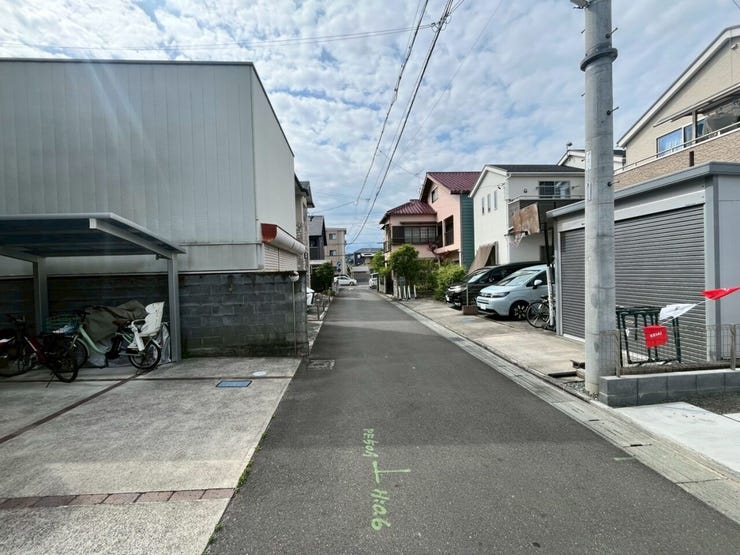 前面道路になります。
