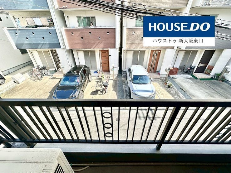 床の間と収納。和風な造りとても落ち着きますね。