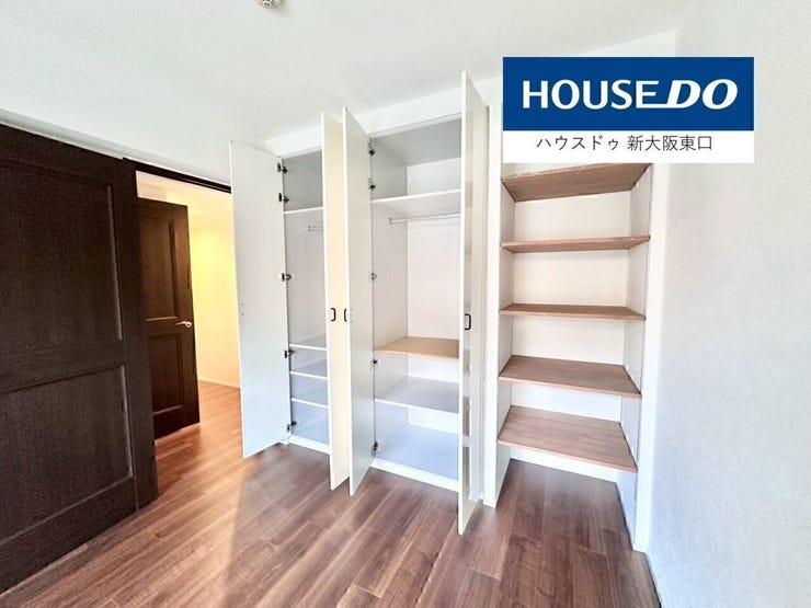 大きなクローゼットがある5.7帖の寝室