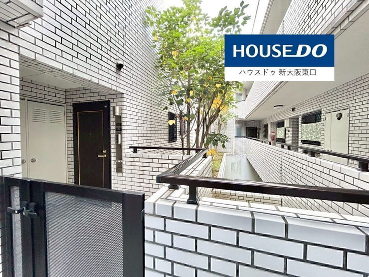 ポーチ付き玄関