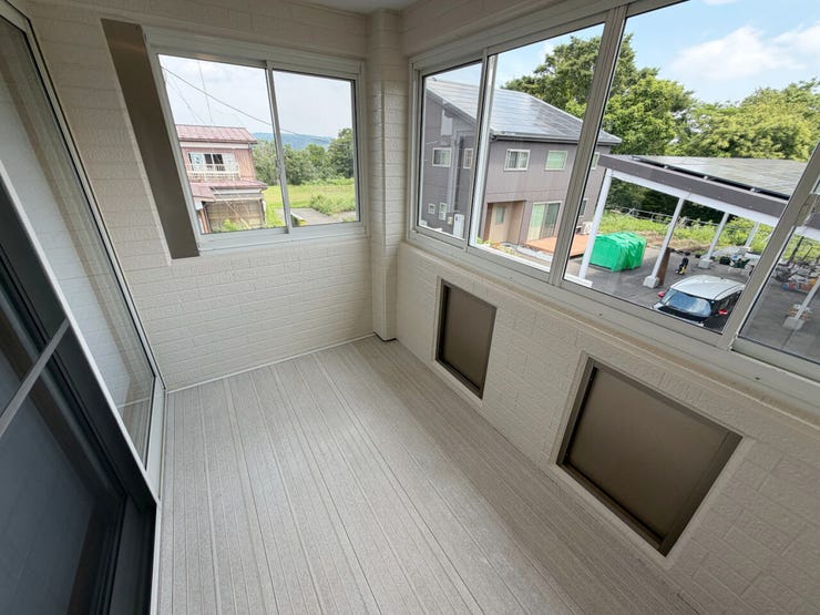 室内(2026年6月)撮影
◎現地案内予約受付中!◎
サンルームは急な雨が降っても洗濯物が濡れる心配がないため、外出中も安心ですね!