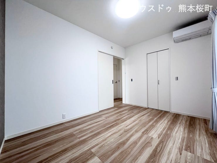 ■2階6帖洋室■心からリラックスできる静けさ、上質な眠りで、毎日をリセットします。明日への活力を養う空間です。