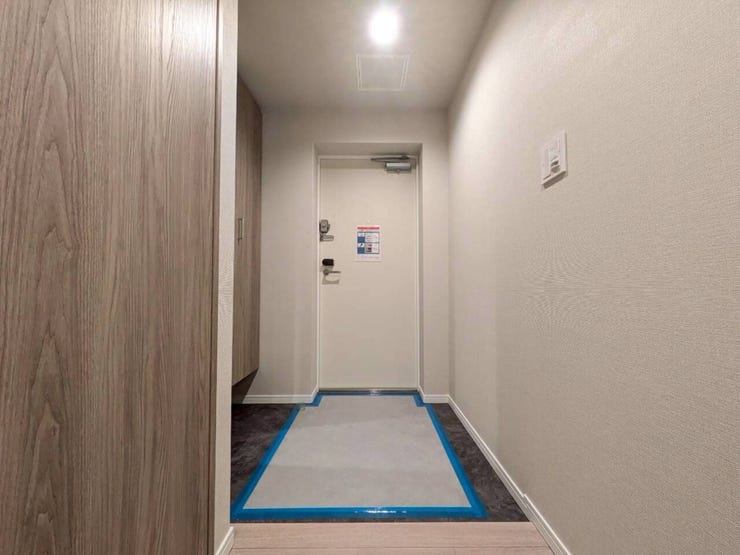 玄関は段差も低くバリアフリー+*