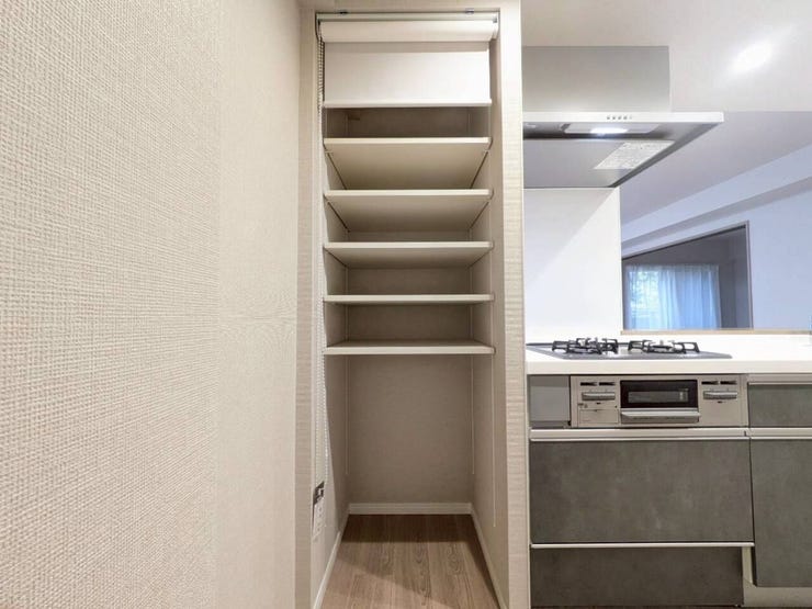 可動式で高さが変えられる収納棚