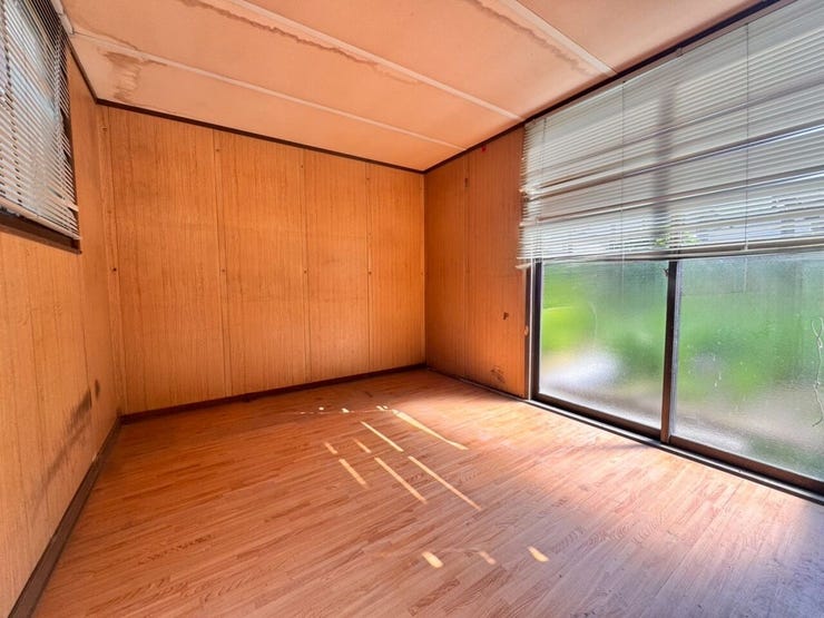 屋外倉庫の室内写真です。