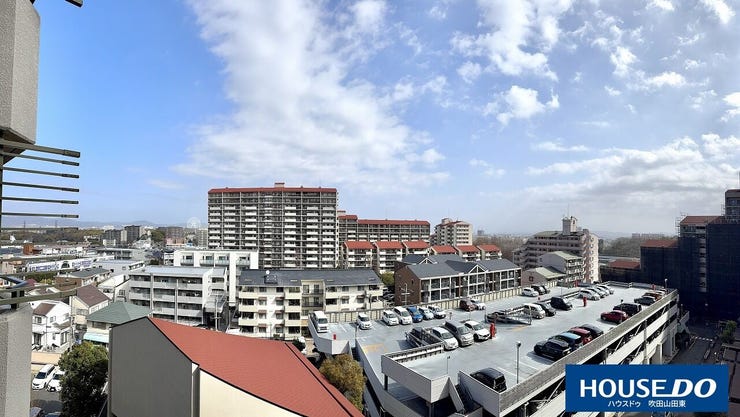 東側