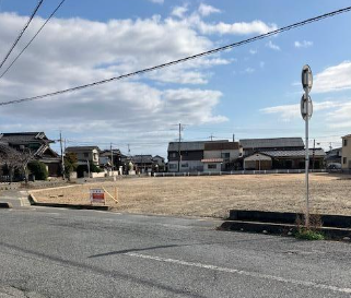 【外観】
★県道×私道の角地で開放感のある立地