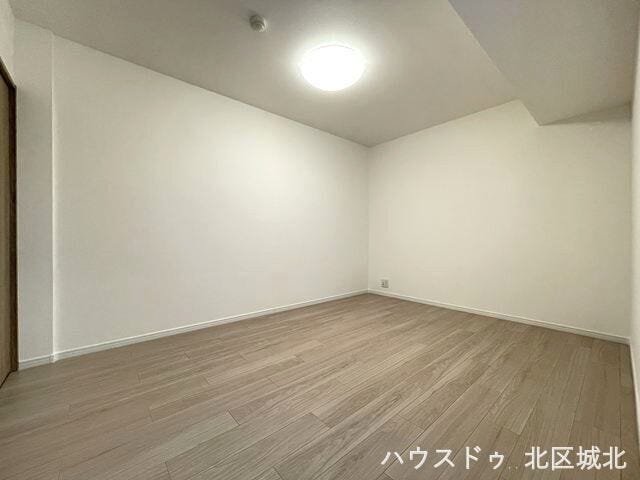 自分専用の場所があるので
リビングダイニングに自分のものを置きっぱなしにすることもなくなります。
