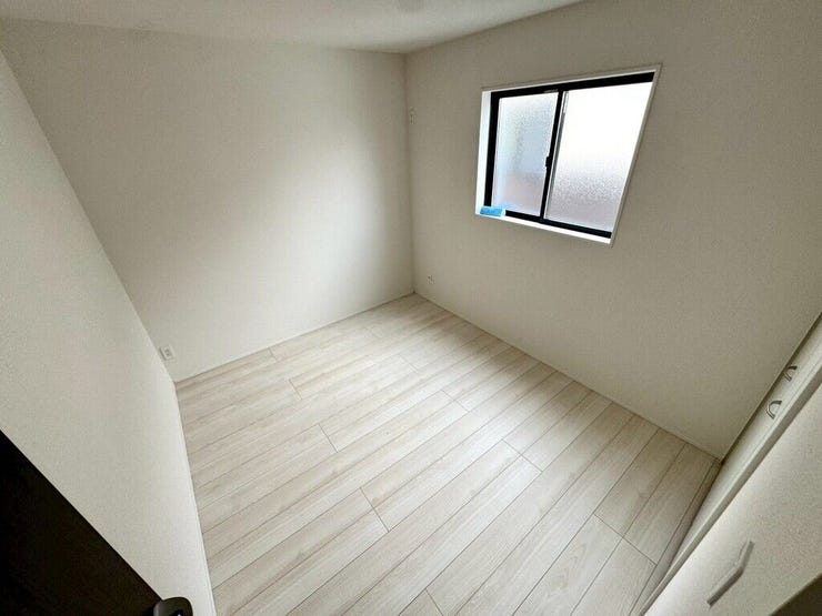 【Bedroom】主寝室や子ども部屋、在宅ワークにも使える洋室。暮らしに合わせて自由にレイアウトできます。