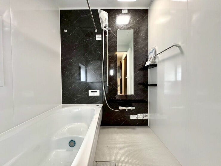 【Bathroom】リラックスできる空間で、一日の疲れを癒し、心身共にリフレッシュできます。