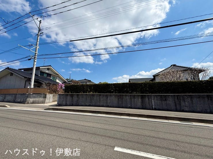 【外観写真】
「他社で住宅ローンに落ちてしまった」「車のローンが残っている」など、住宅ローンでお困りの方はぜひ一度弊社までご相談ください。