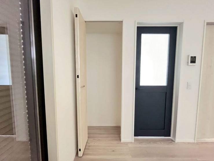 リビング内の収納スペース