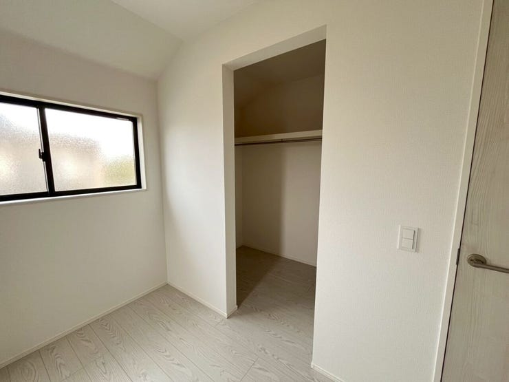 洋室①の収納スペースです
