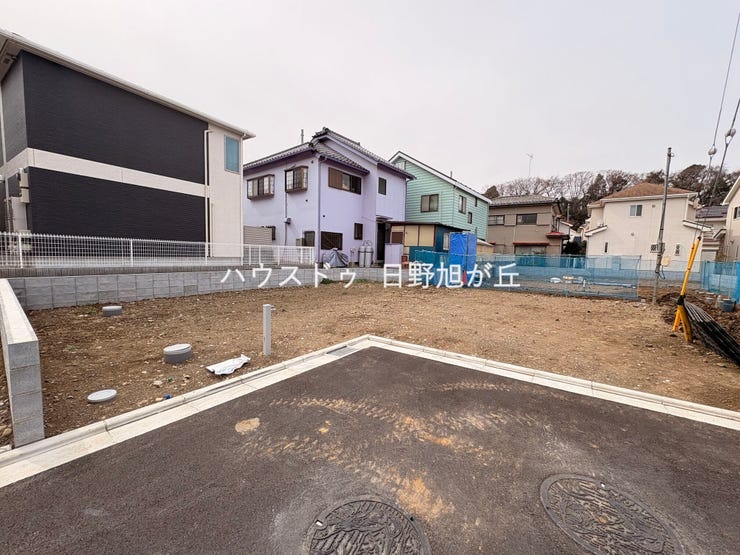 【外観】
【3号棟区画】奥行きがあり、プライバシーを保ちやすい落ち着いた住環境の区画。130平米超の敷地を活かし、広々としたLDKや豊富な収納を備えた住まいなど、ゆとりある設計を存分に楽しめる広さが魅力。