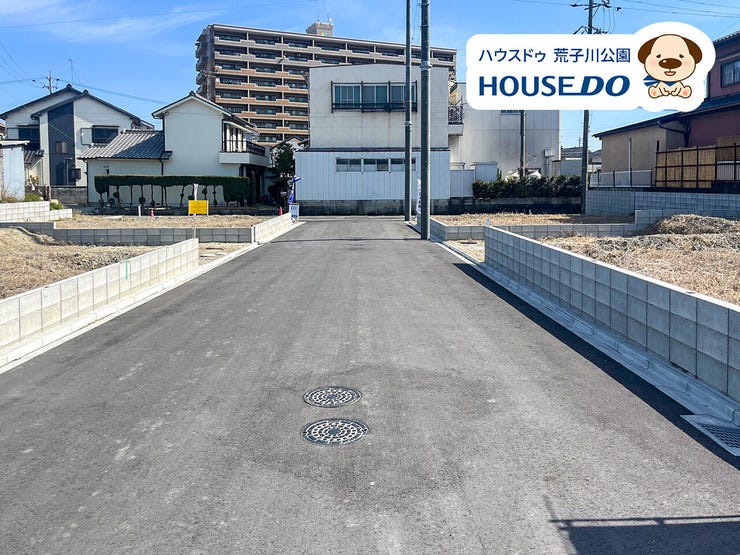 中央道路(西より撮影)