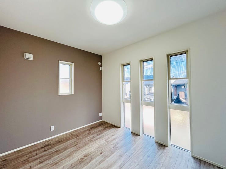 ◇2階の洋室②☆日当たり良好です☆