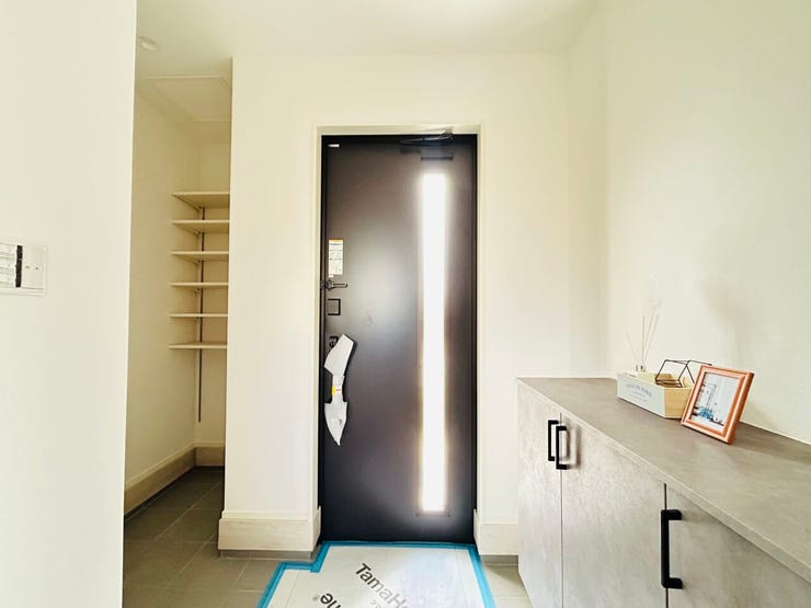 ◇内観から見た玄関☆