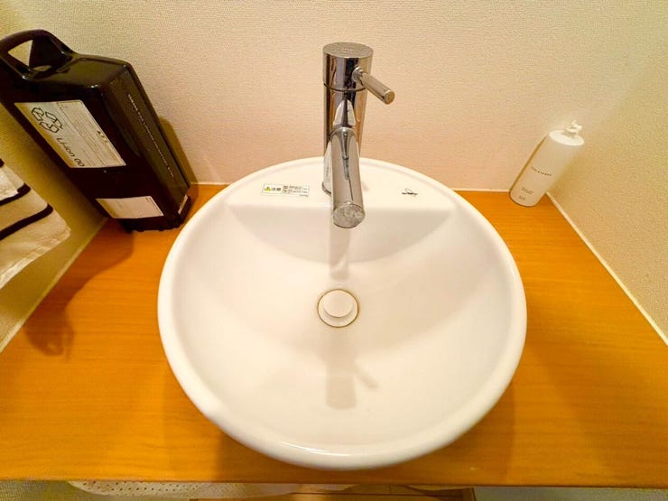 ※家具消し加工後のイメージ画像です
洗面台は2カ所ございます。帰宅した後、玄関から入ってすぐ手を洗っていただけます。