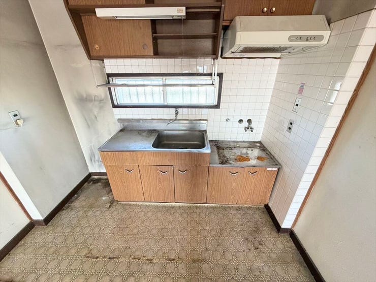 窓からの自然光が入ることで、明るく開放的な空間になります。