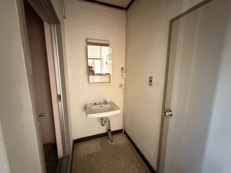 シンプルな洗面