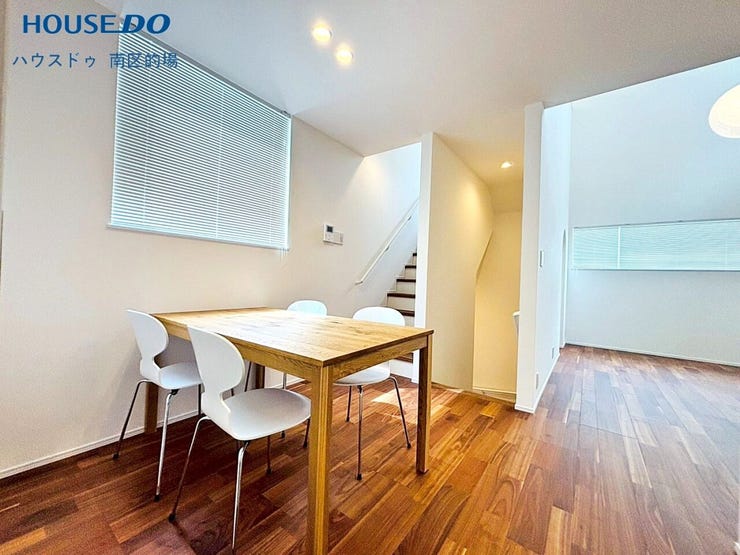 家族で過ごすことが多いリビングはぬくもりを感じる優しい空間。