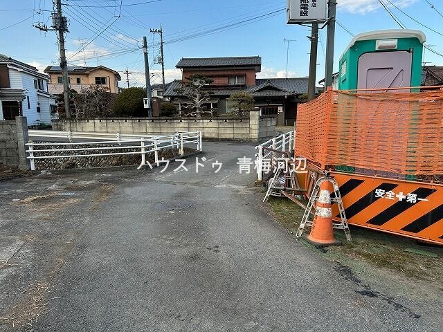 ●幅員約3.5m前面道路●セットバック必要。道路の幅が広がり見通しも良くなるため安全性も高まります