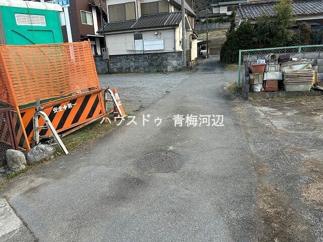●幅員約3.5m前面道路●セットバック必要。大型車が入ってこれないため騒音などの心配はありません