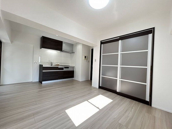 〈2026年2月フルリフォーム〉
キッチン、浴室、トイレ、壁、床、建具、室内クリーニング