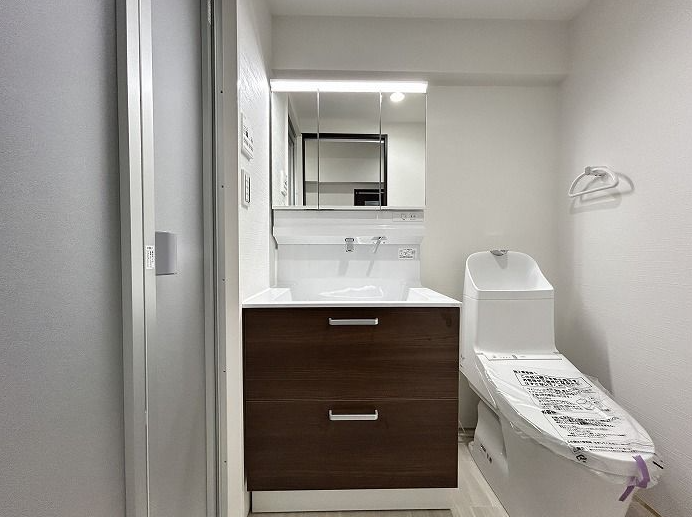 〈2026年2月フルリフォーム〉
キッチン、浴室、トイレ、壁、床、建具、室内クリーニング