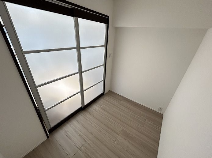 3帖の洋間 納戸としてもお使いいただけます。