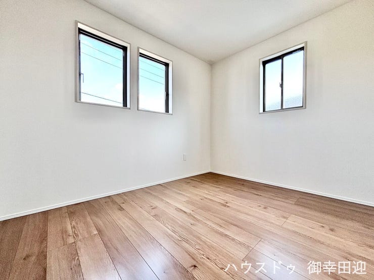 ■2階6.0帖洋室■寝室、書斎、趣味の部屋。家族の成長やライフスタイルに合わせ、様々な使い方ができる快適な空間です。