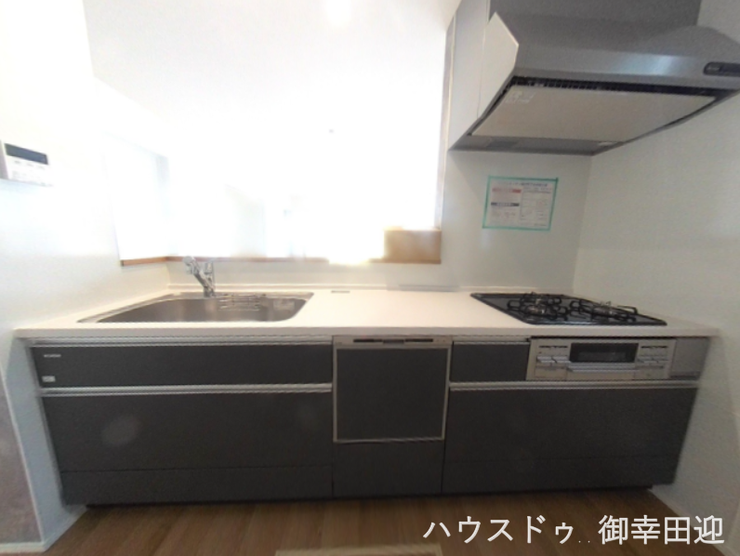 ■家族の「美味しい」が集まる舞台■高い機能性と美しいデザインを両立。料理する人も、待つ人も、笑顔になれる場所です。