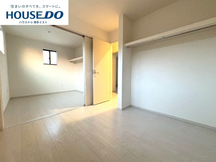 2階4.5帖は将来的に2部屋に分けられる様に、収納と出入り口を2つずつ。お子様の成長や家族のライフスタイルに合わせた間取りです。