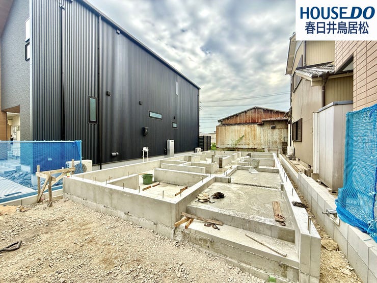 【外観】
◇3月9日撮影 外観写真◇
西本町3丁目の閑静な住宅街に限定1棟で新築戸建ての登場です!名鉄小牧線「味美」駅まで徒歩11分で通学・通勤やお出かけにも便利な立地です♪安心の品質の長期優良住宅です♪