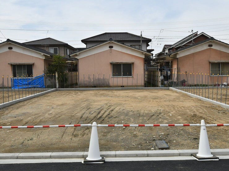 外観を東側より撮影