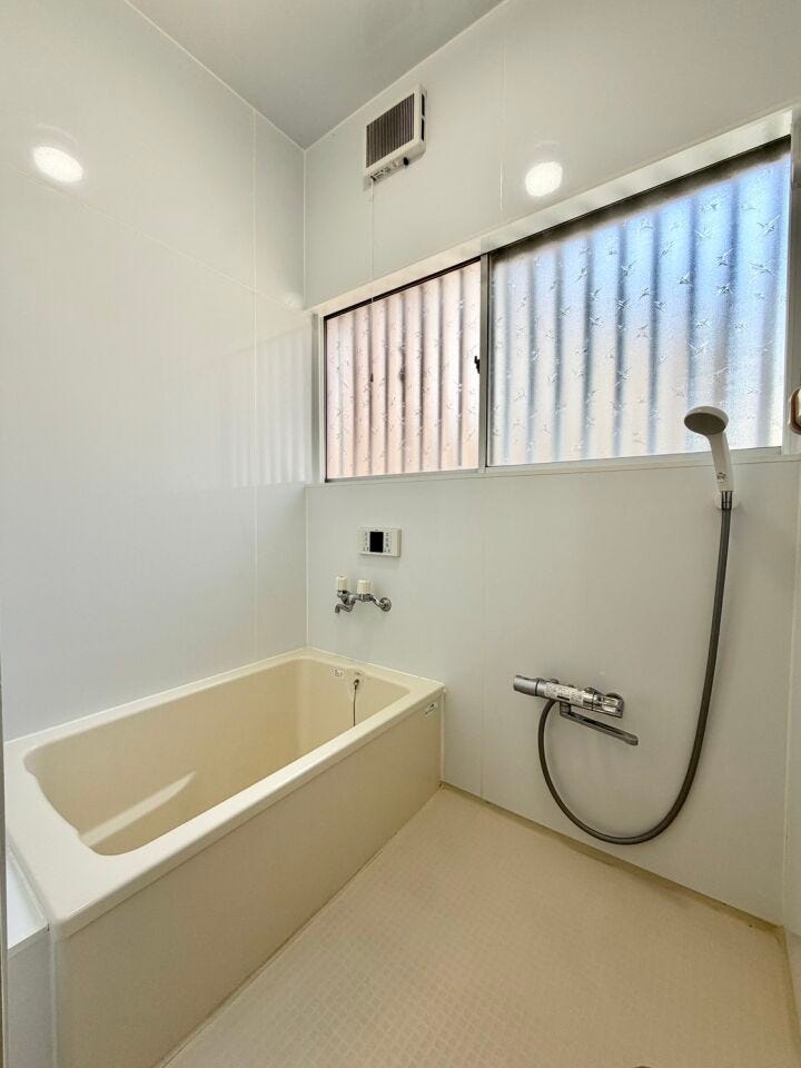 追い焚き機能付き!生活時間の違う家族には便利です♪