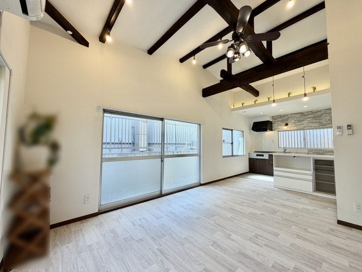 南から明るい光が射し込む陽だまり空間♪