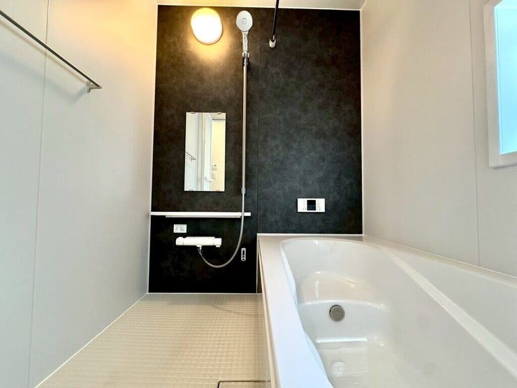 【Bathroom】リラックスできる空間で、一日の疲れを癒し、心身共にリフレッシュできます。