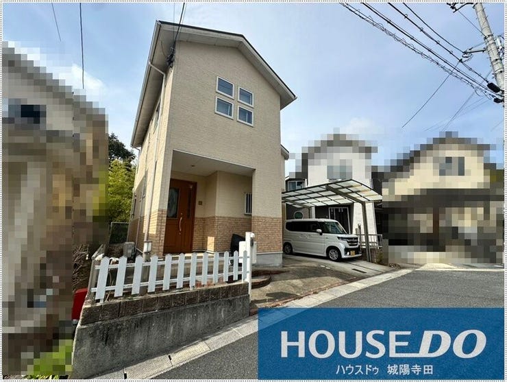 平成25年建築の建物です☆
分譲区画内の一画で室内状態も良好です!