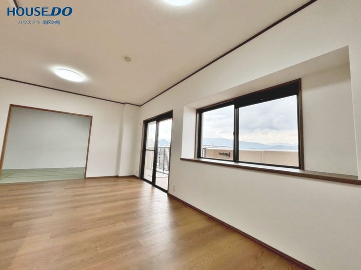 家族で過ごすことが多いリビングはぬくもりを感じる優しい空間。