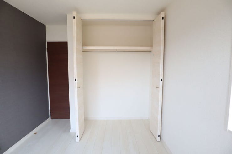 ◇クローゼット◇ 同仕様
全居室収納付き♪
お部屋がスッキリとお使いいただけます♪