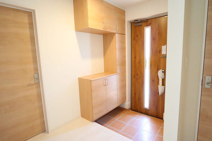 ◇玄関◇ 同仕様
シューズボックス付きの玄関♪
玄関がスッキリとお使いいただけます♪