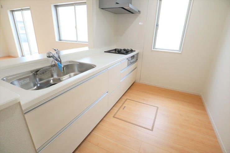 ◇キッチン◇ 同仕様
使い勝手の良いカウンターシステムキッチン♪
家事がはかどりそうです♪