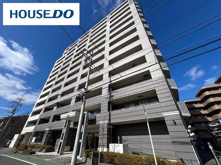 【外観】
JR野洲駅徒歩7分。朝は野洲始発で座れる快適アクセス!