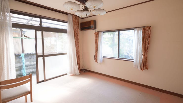 日当たり良好な8帖の洋室♪