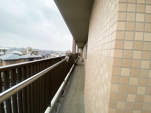 ◆南西角部屋
◆広々使えるL字型バルコニー
◆眺望良好