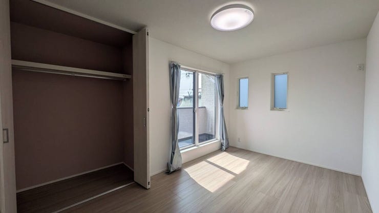 ●大型のクローゼットを備えています。